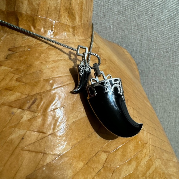 CHRISTIAN DIOR By GALLIANO Enamel Crystal Double Claw Necklace. Black - Picture 6 of 6